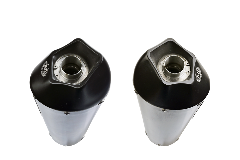 Pot echappement compatible avec Suzuki B-King 1300 2007-2010, Gpe Ann. titanium, Paire de pot d'échappement homologuées, livrées avec db killer amovible et raccords spécifiques 