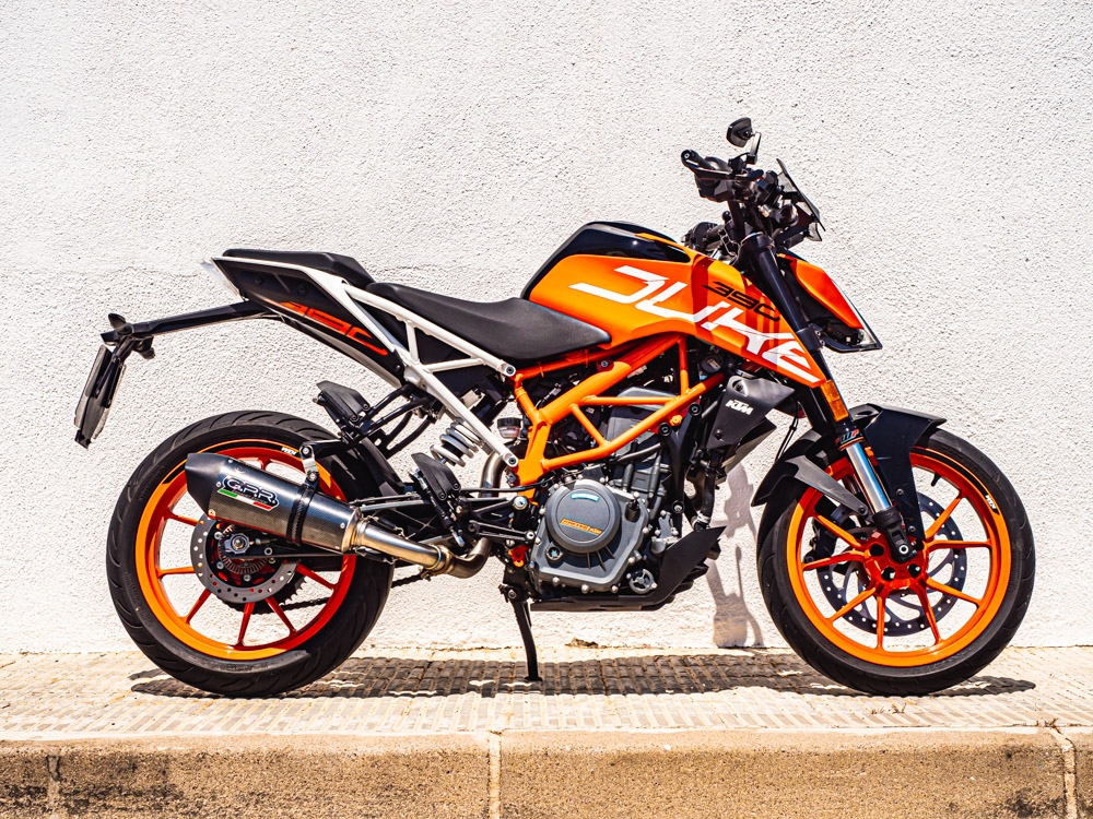 Exhaust compatible with Ktm 250 Duke 2017-2020, GP Evo4 Poppy, Slip-on exhaust including removable db killer and link pipe 