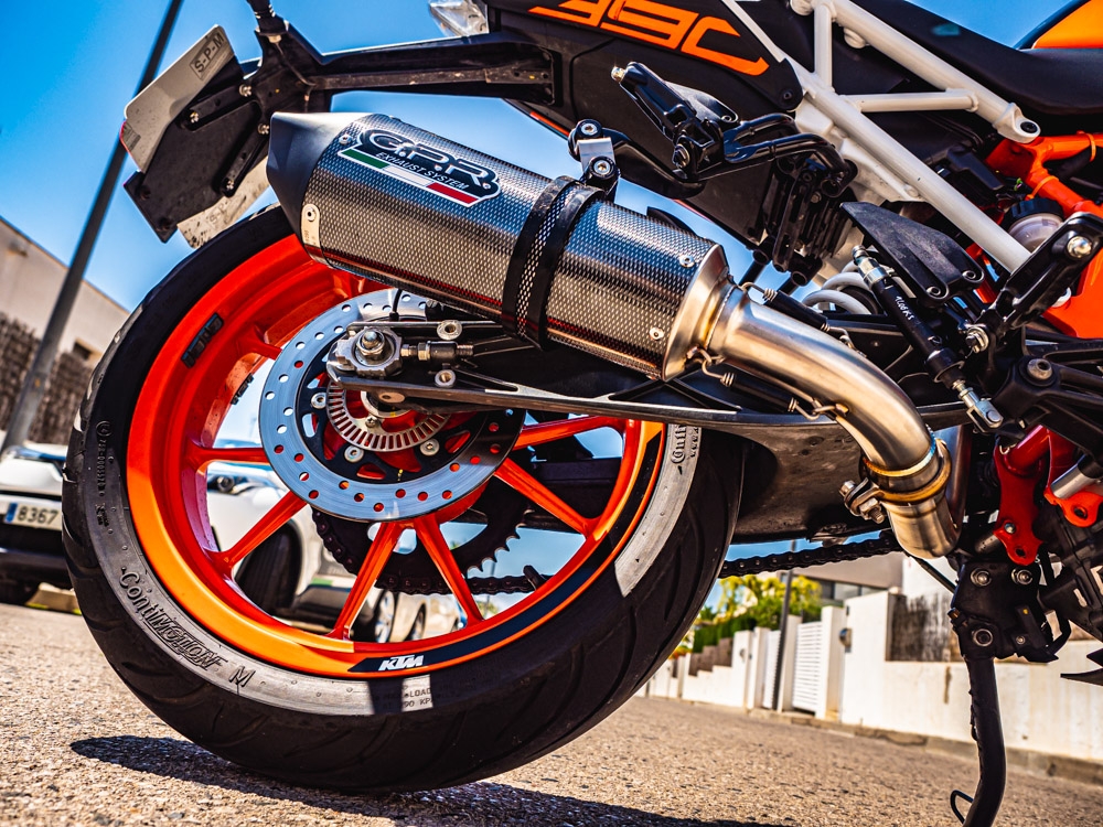 Exhaust compatible with Ktm 250 Duke 2017-2020, GP Evo4 Poppy, Slip-on exhaust including removable db killer and link pipe 