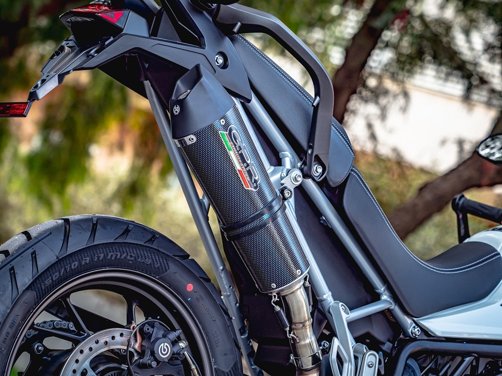 Pot echappement compatible avec Triumph Tiger 850 2020-2024, GP Evo4 Poppy, Échappement légal, homologué,silencieux avec db killer amovible et tuyau de liaison spécifique 